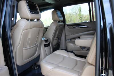 2018 Cadillac Escalade ESV Platinum   - Photo 21 - Lexington, SC 29073