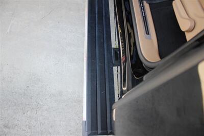 2018 Cadillac Escalade ESV Platinum   - Photo 15 - Lexington, SC 29073