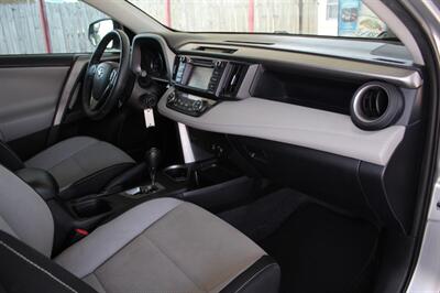 2017 Toyota RAV4 XLE   - Photo 34 - Lexington, SC 29073