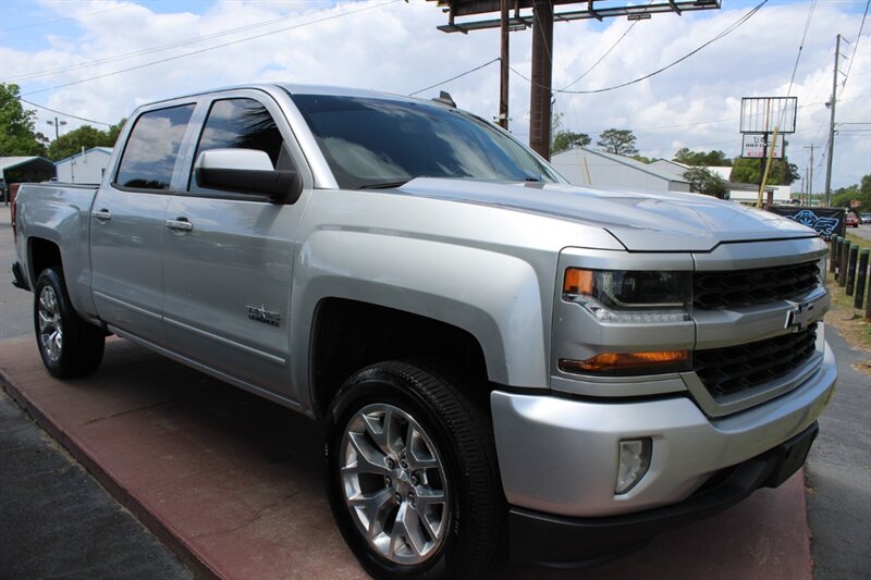 2018 Chevrolet Silverado 1500 LT - Photo 8 - Lexington, SC 29073