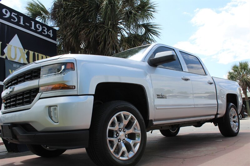 2018 Chevrolet Silverado 1500 LT - Photo 3 - Lexington, SC 29073