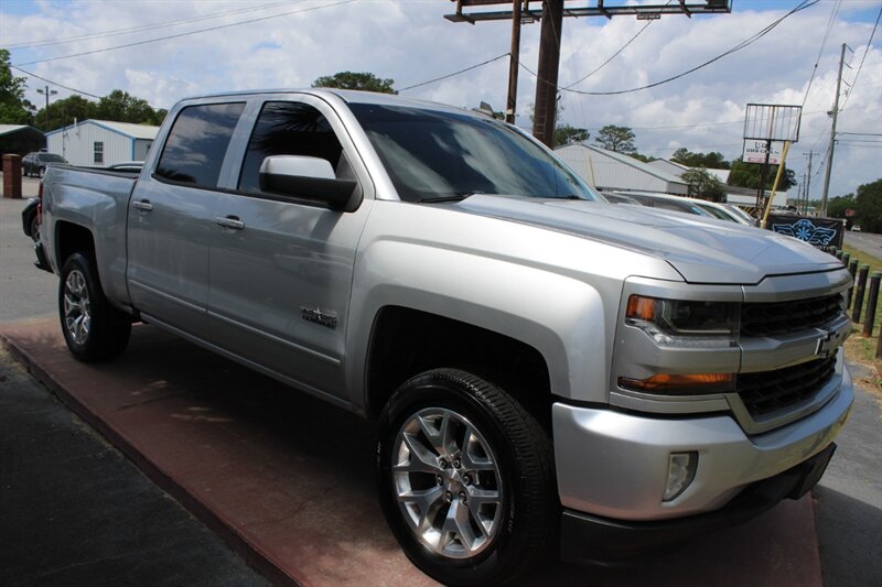 2018 Chevrolet Silverado 1500 LT - Photo 9 - Lexington, SC 29073