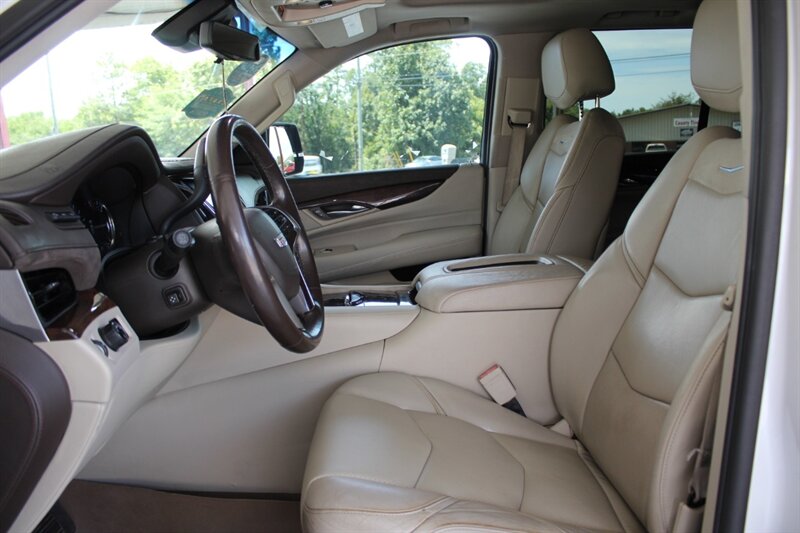 2017 Cadillac Escalade Premium Luxury - Photo 22 - Lexington, SC 29073