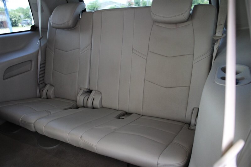 2017 Cadillac Escalade Premium Luxury - Photo 23 - Lexington, SC 29073