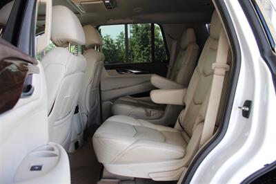 2017 Cadillac Escalade Premium Luxury - Photo 24 - Lexington, SC 29073