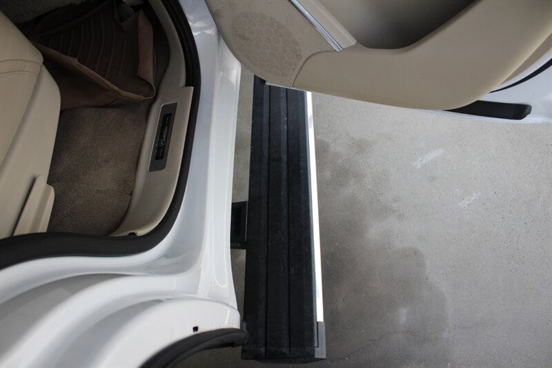 2017 Cadillac Escalade Premium Luxury - Photo 17 - Lexington, SC 29073