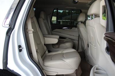2017 Cadillac Escalade Premium Luxury - Photo 32 - Lexington, SC 29073