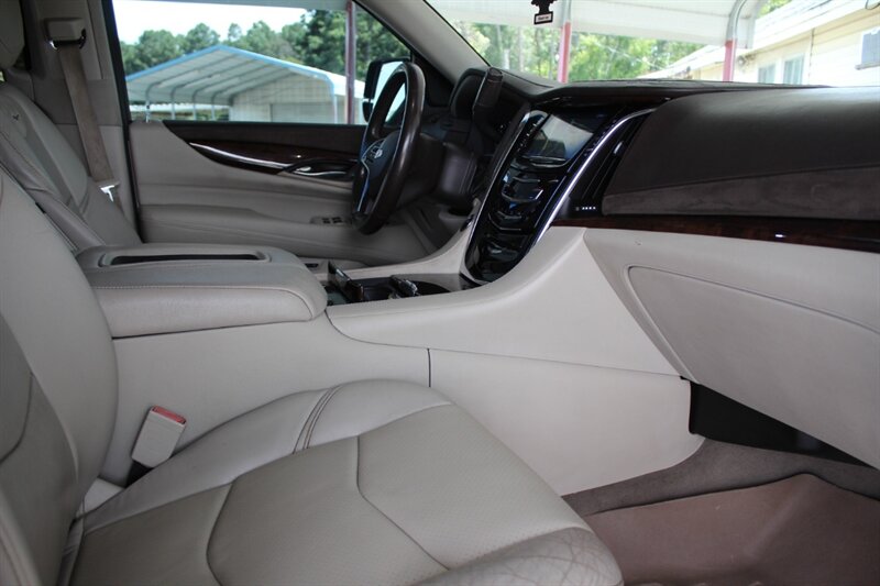 2017 Cadillac Escalade Premium Luxury - Photo 36 - Lexington, SC 29073