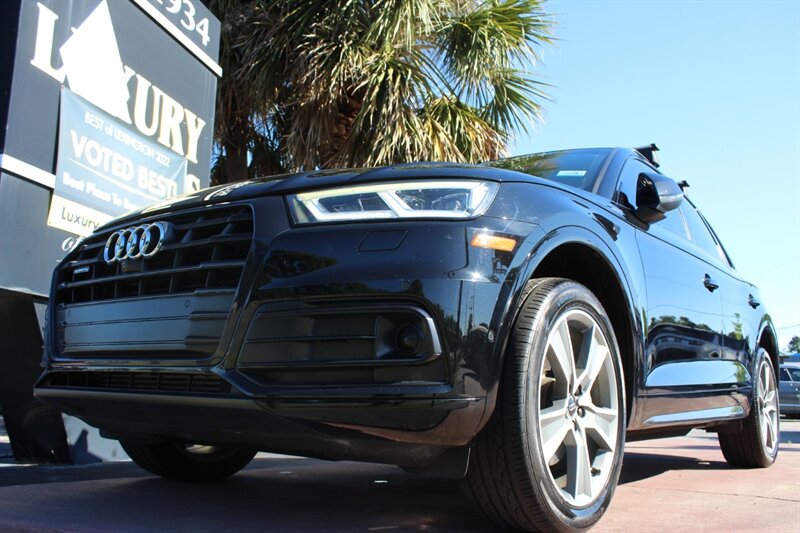 2019 Audi Q5 quattro Prestige 45 TFSI   - Photo 1 - Lexington, SC 29073