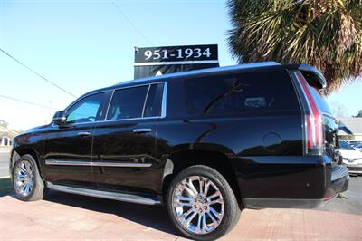 2018 Cadillac Escalade ESV Luxury   - Photo 12 - Lexington, SC 29073