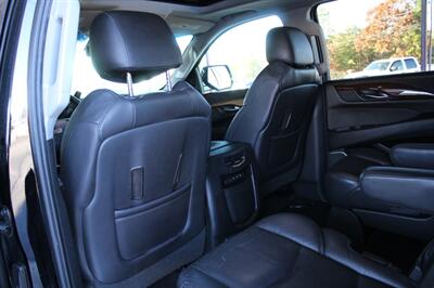 2018 Cadillac Escalade ESV Luxury   - Photo 18 - Lexington, SC 29073