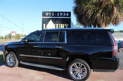 2018 Cadillac Escalade ESV Luxury   - Photo 11 - Lexington, SC 29073