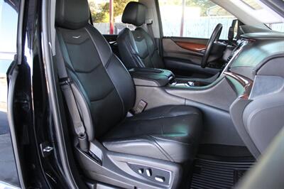 2018 Cadillac Escalade ESV Luxury   - Photo 33 - Lexington, SC 29073