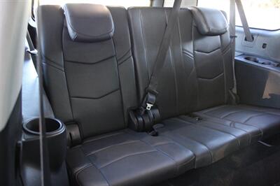 2018 Cadillac Escalade ESV Luxury   - Photo 28 - Lexington, SC 29073