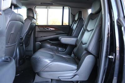 2018 Cadillac Escalade ESV Luxury   - Photo 17 - Lexington, SC 29073