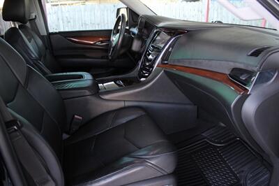 2018 Cadillac Escalade ESV Luxury   - Photo 31 - Lexington, SC 29073