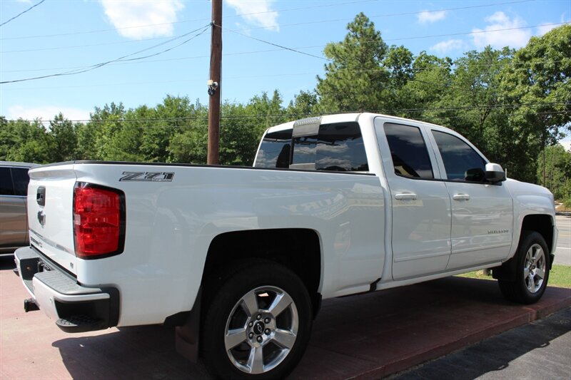 2017 Chevrolet Silverado 1500 LT - Photo 10 - Lexington, SC 29073