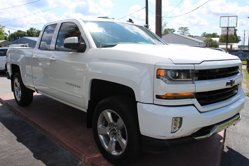 2017 Chevrolet Silverado 1500 LT - Photo 8 - Lexington, SC 29073