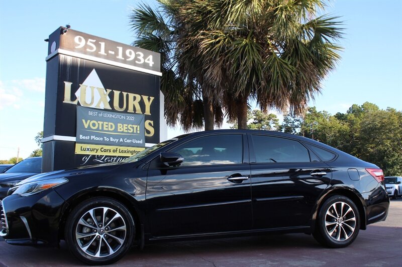 2018 Toyota Avalon XLE   - Photo 4 - Lexington, SC 29073