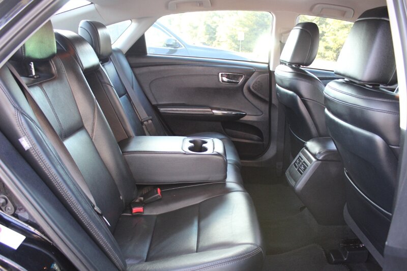 2018 Toyota Avalon XLE photo 22
