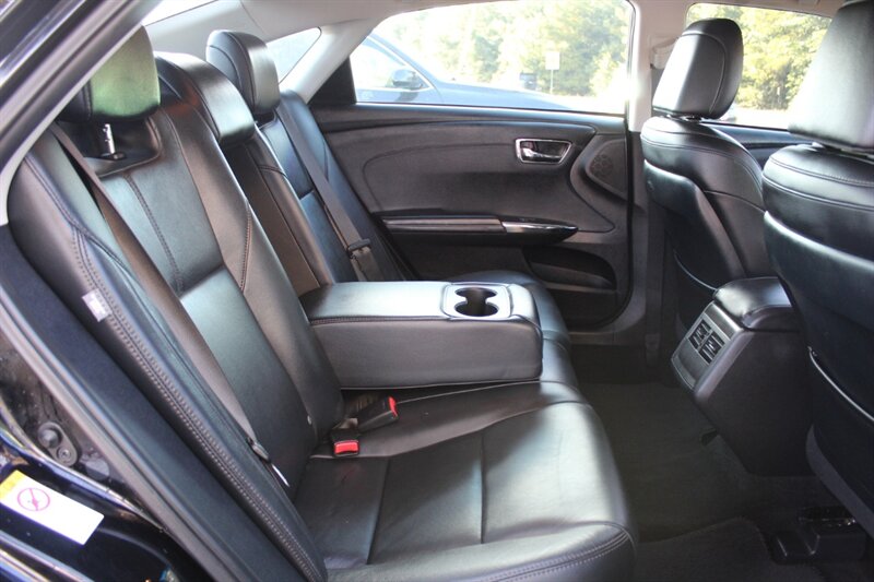 2018 Toyota Avalon XLE photo 21
