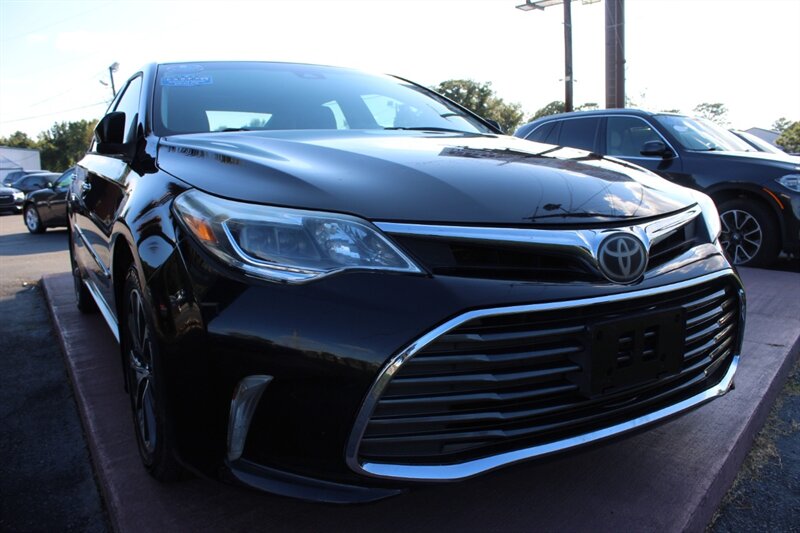 2018 Toyota Avalon XLE photo 4