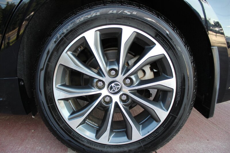 2018 Toyota Avalon XLE photo 42