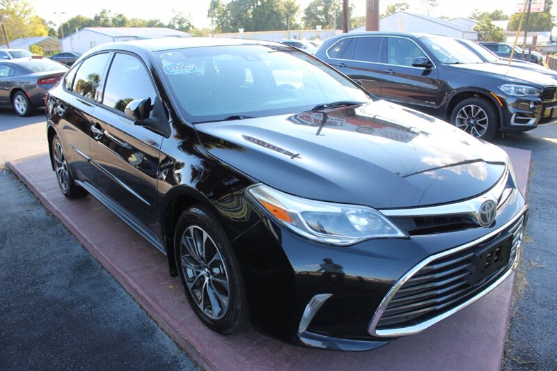 2018 Toyota Avalon XLE photo 7