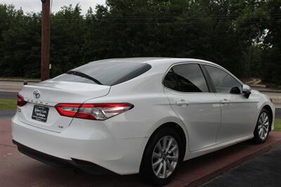 2018 Toyota Camry LE   - Photo 13 - Lexington, SC 29073