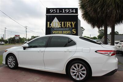 2018 Toyota Camry LE   - Photo 14 - Lexington, SC 29073
