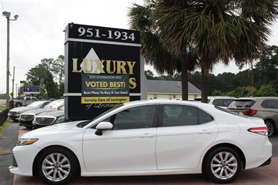 2018 Toyota Camry LE   - Photo 4 - Lexington, SC 29073