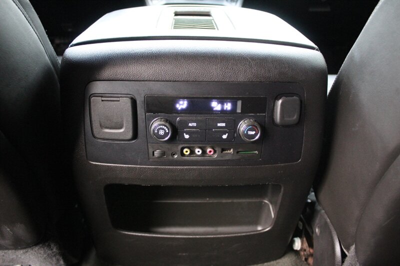 2015 GMC Yukon XL Denali - Photo 26 - Lexington, SC 29073