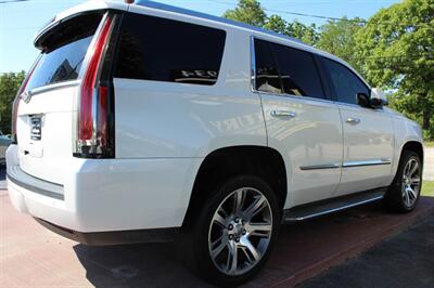 2016 Cadillac Escalade Luxury Collection   - Photo 10 - Lexington, SC 29073