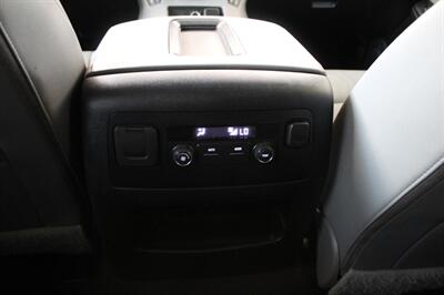 2020 Chevrolet Suburban LT   - Photo 21 - Lexington, SC 29073