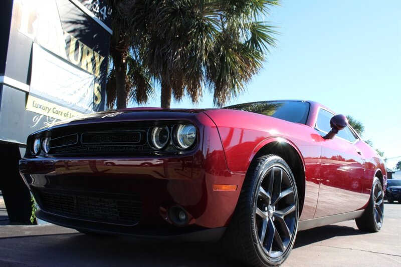 2021 Dodge Challenger SXT - Photo 1 - Lexington, SC 29073