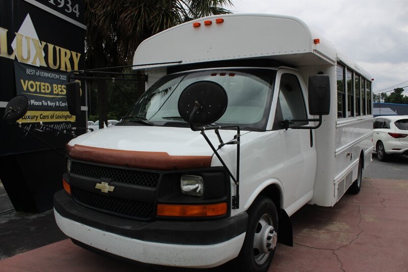 2009 Chevrolet Express 3500   - Photo 1 - Lexington, SC 29073