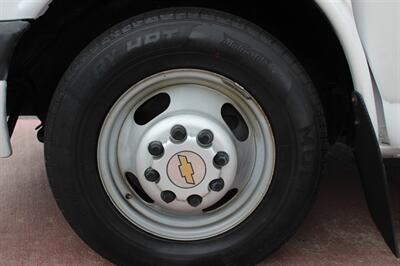 2009 Chevrolet Express 3500   - Photo 33 - Lexington, SC 29073