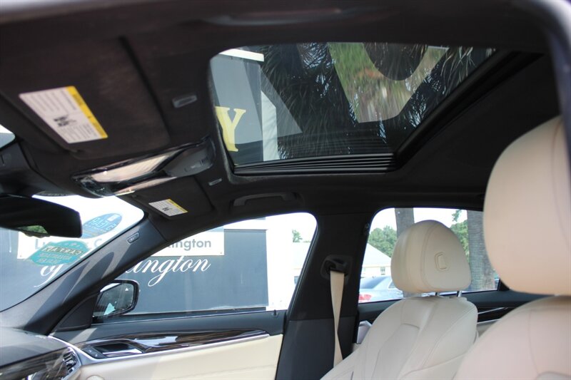 2018 BMW 530i xDrive - Photo 35 - Lexington, SC 29073