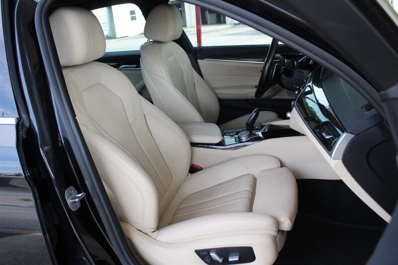 2018 BMW 530i xDrive - Photo 32 - Lexington, SC 29073