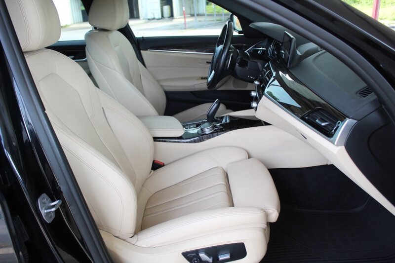 2018 BMW 530i xDrive - Photo 33 - Lexington, SC 29073