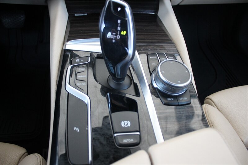 2018 BMW 530i xDrive - Photo 46 - Lexington, SC 29073