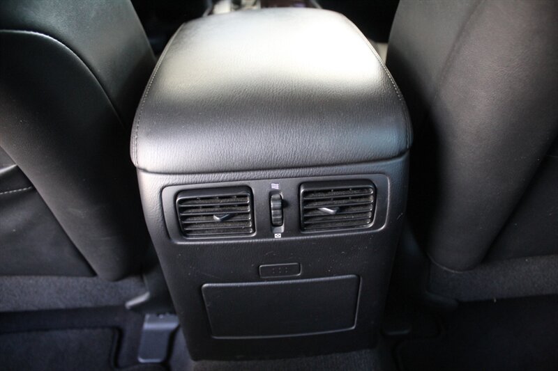2016 INFINITI Q70 3.7 - Photo 21 - Lexington, SC 29073