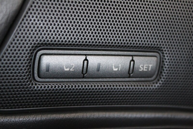 2016 INFINITI Q70 3.7 - Photo 34 - Lexington, SC 29073