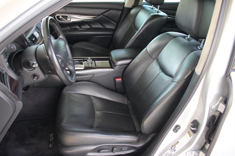 2016 INFINITI Q70 3.7 - Photo 18 - Lexington, SC 29073
