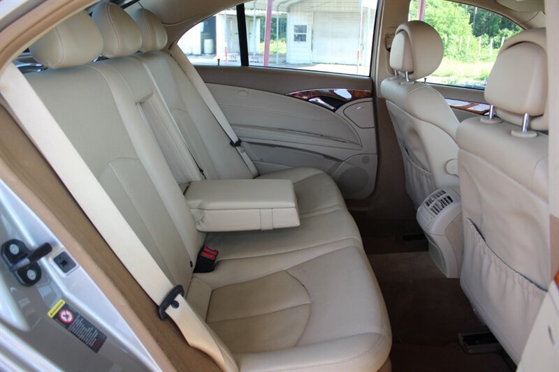 2007 Mercedes-Benz E 350 4MATIC - Photo 19 - Lexington, SC 29073