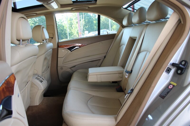 2007 Mercedes-Benz E 350 4MATIC - Photo 17 - Lexington, SC 29073