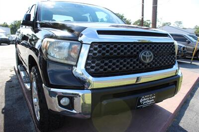 2018 Toyota Tundra SR5  CrewMax - Photo 5 - Lexington, SC 29073