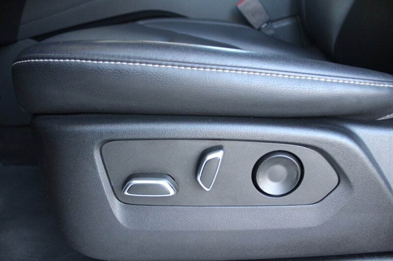 2022 Cadillac Escalade Luxury - Photo 16 - Lexington, SC 29073