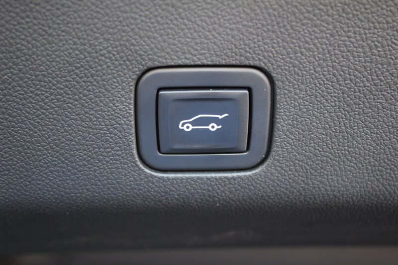 2022 Cadillac Escalade Luxury - Photo 27 - Lexington, SC 29073