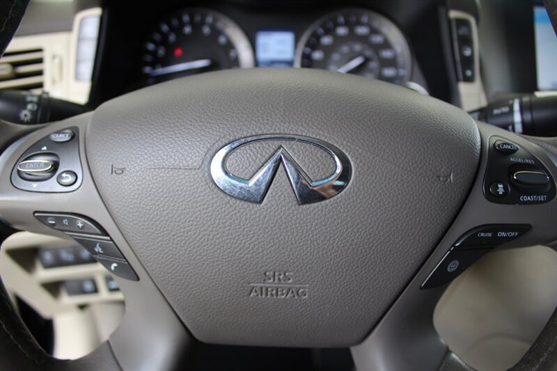 2016 INFINITI Q70L 3.7 - Photo 43 - Lexington, SC 29073